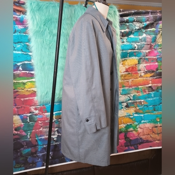 London Fog Men's Parliament Plush Gray Houndstooth Trench Coat Size 40 Reg - Picture 4 of 15